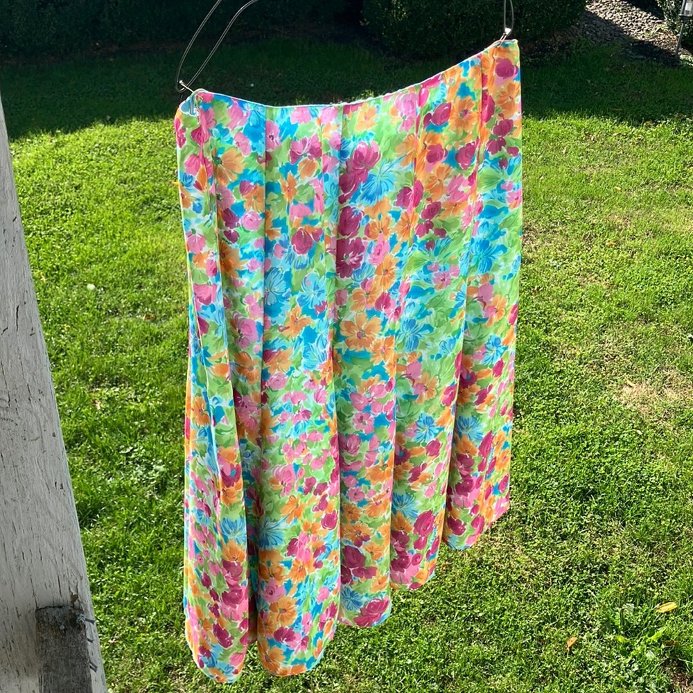 Women’s size 16 Emma James colorful reversible skirt